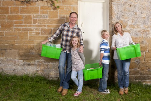 Scheduling rubbish removal service in Thamesmead