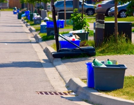 Lockable skip offering enhanced security features
